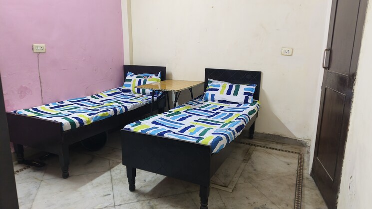 Room, sector 6 Pg For Girls In Sector 6 8502438