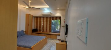 Bedroom in 2 BHK Apartment at Andheri West – for Sale