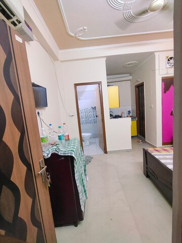 Bedroom in 1 RK Independent House at Unitech Arcadia, South City 2 – for Rent
