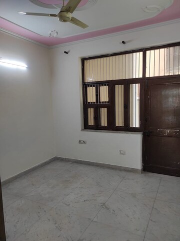 Room in 2 BHK Apartment at Pyramid Fusion Homes, Sector 70a – for Rent