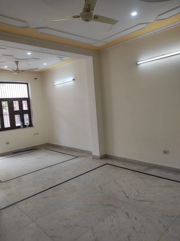 Room in 2 BHK Apartment at Pyramid Fusion Homes, Sector 70a – for Rent