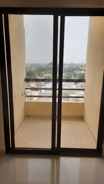 Room in 2 BHK Apartment at Touchwood The Woods Naubasta, Naubasta Kala – for Rent