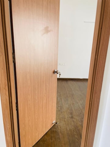 Room in 3.5 BHK Apartment at ATS Nobility, Sector 4, Greater Noida – for Rent