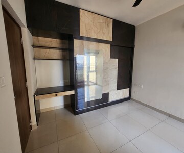 Room in 2 BHK Apartment at Prestige Finsbury Park Hyde, Bagaluru  – for Rent