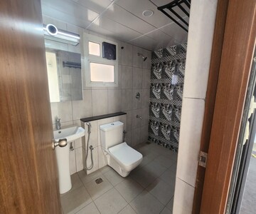 Attached Bathroom in 2 BHK Apartment at Prestige Finsbury Park Hyde, Bagaluru  – for Rent