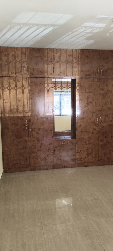 Room in 3 BHK Apartment at Esteem SNS Manor, Mg Road – for Rent
