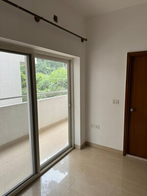 Room in 3 BHK Apartment at Emmanuel Pearl, Rest House Road – for Sale