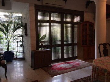 Living Room in 5 BHK Apartment at Jor Bagh – for Rent
