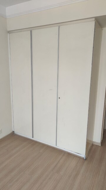 Room in 4 BHK Apartment at DLF The Belaire, Sector 54 – for Rent