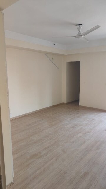 Room in 3 BHK Apartment at 4S The Aurrum, Sector 59 – for Sale