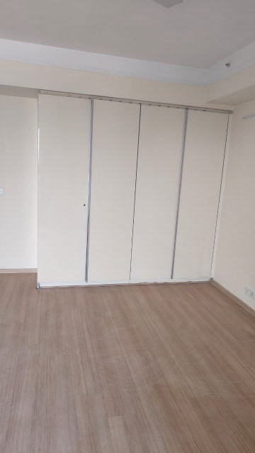 Room in 3 BHK Apartment at 4S The Aurrum, Sector 59 – for Sale