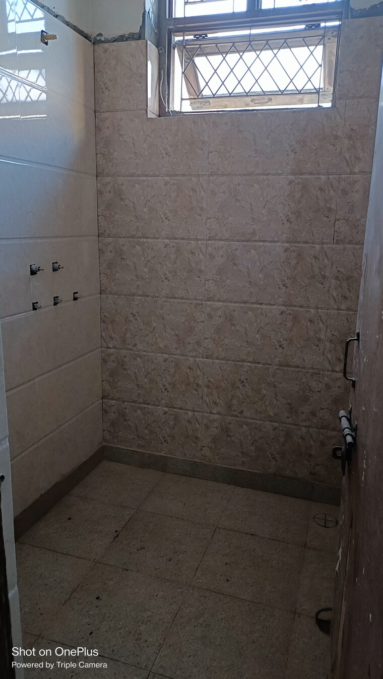Bathroom, ashoka-enclave-3 2 Bedroom 160 Sq.Yd. Builder Floor In Sector 35 Faridabad 8502775