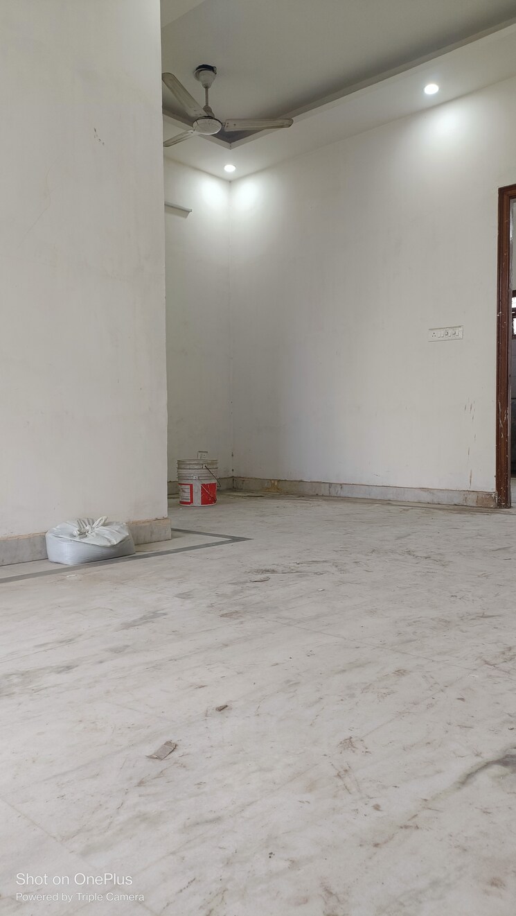 Room, ashoka-enclave-3 2 Bedroom 160 Sq.Yd. Builder Floor In Sector 35 Faridabad 8502775