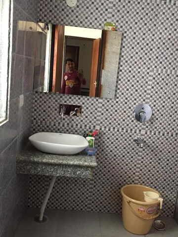 Attached Bathroom in 1 BHK Builder Floor at Sector 27 – for Rent