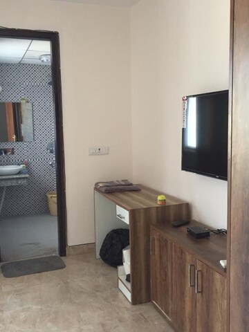 Living Room in 1 BHK Builder Floor at Sector 27 – for Rent