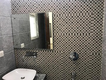 Attached Bathroom in 1 BHK Builder Floor at Sector 27 – for Rent