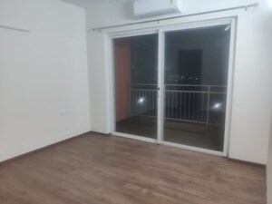 Room in 3 BHK Apartment at Shapoorji Pallonji Joyville Gurgaon, Sector 102 – for Rent