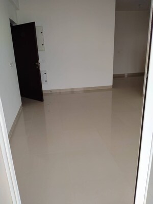 Room in 2 BHK Apartment at Signature Global City, Sector 37d – for Sale