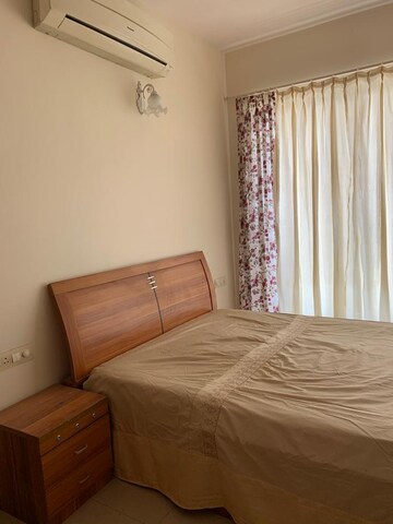 Room in 2 BHK Apartment at Orlem Peace, Malad West – for Rent