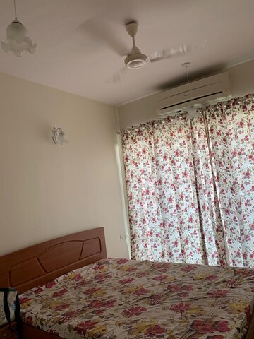 Room in 2 BHK Apartment at Orlem Peace, Malad West – for Rent