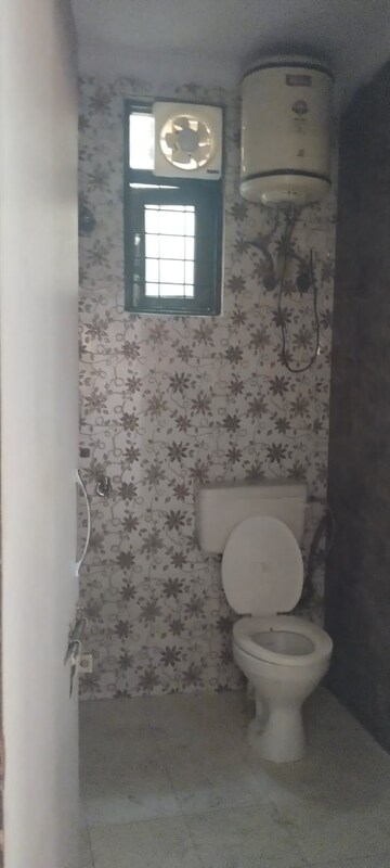 Attached Bathroom in 1 BHK Builder Floor at Malviya Nagar – for Rent