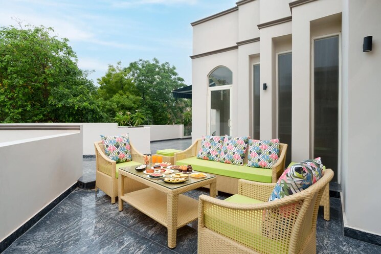 Balcony, dlf-royale-residences 6 Bedroom 502 Sq.Yd. Villa In Dlf Phase I Gurgaon 8502814