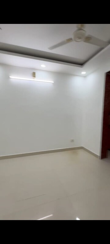  3 BHK Builder Floor at Malviya Nagar – for Rent