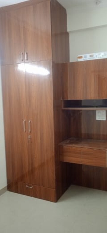 Room in 2.5 BHK Apartment at Ramprastha Awho, Sector 95 – for Sale