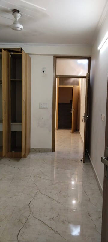 1 BHK Builder Floor For Rent in Khirki Extension
