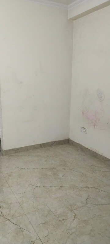Room in 1 BHK Builder Floor at Khirki Extension – for Rent
