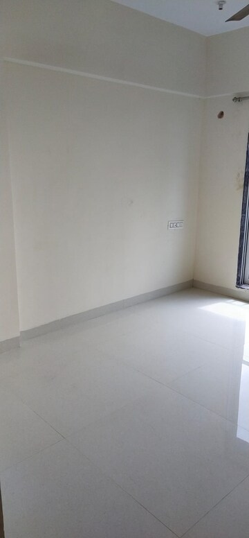 Room in 2 BHK Apartment at Kalina – for Rent