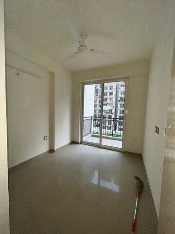 Room in 3 BHK Apartment at ROF Aalayas Phase 2, Sector 102 – for Rent