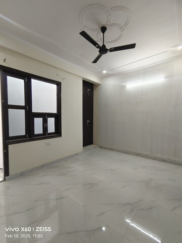 Room in 3 BHK Villa at Kalwar Road – for Sale