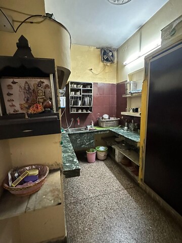 Kitchen in 1.5 BHK Independent House at Sector 35 – for Rent