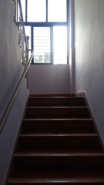 Staircase in 4 BHK Apartment at Matoshree CHS Vashi, Seawoods – for Rent