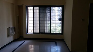 Room in 4 BHK Apartment at Matoshree CHS Vashi, Seawoods – for Rent