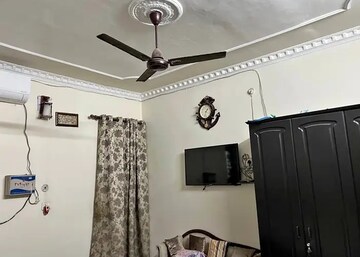 Living Room in 2 BHK Independent House at Aliganj – for Rent