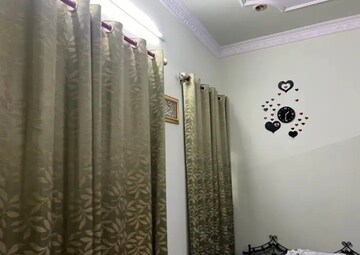 Living Room in 2 BHK Independent House at Aliganj – for Rent