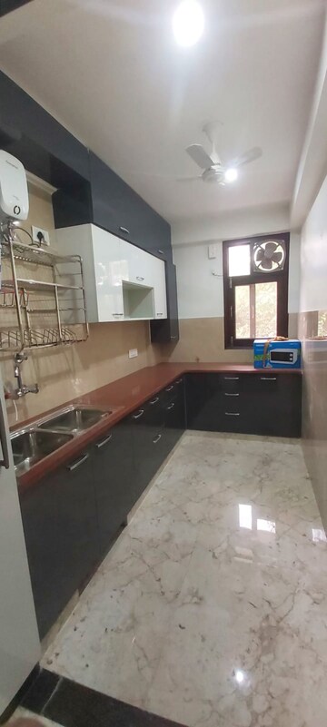 Kitchen in 2 BHK Builder Floor at Sector 27 – for Rent