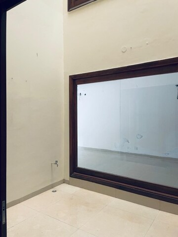 Room in 3 BHK Builder Floor at Sector 45 – for Rent
