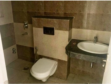 Bathroom in 3.5 BHK Apartment at Pareena The Elite Residences, Sector 99 – for Sale