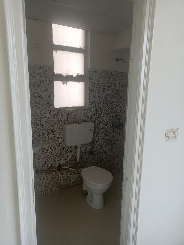 Bathroom, breez-global-heights 2 Bedroom 609 Sq.Ft. Apartment In Sohna Sector 33 Gurgaon 8503033