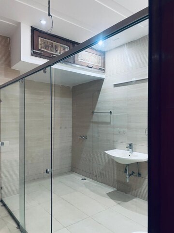 Attached Bathroom in 3 BHK Builder Floor at Sector 45 – for Rent