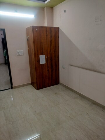 Room in 2 BHK Builder Floor at Kamta – for Rent