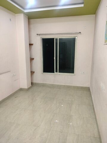 Room in 2 BHK Builder Floor at Kamta – for Rent