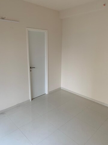 Room in 1 BHK Apartment at Godrej Green Cove, Mahalunge – for Rent