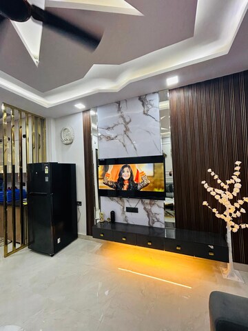 Room in 3 BHK Apartment at Rohini Sector 13 – for Sale