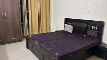 Room in 2 BHK Apartment at Vip Road – for Rent