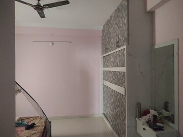 Room in 2.5 BHK Apartment at Manikonda – for Rent