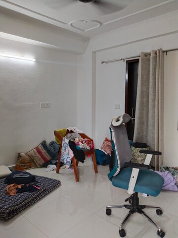 Living Room in 2.5 BHK Builder Floor at Ansal Plaza Sector-23, Sector 23 – for Rent